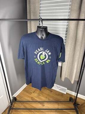 Pearl Jam 2018 The Home Shows Seattle Concert T-Shirt Navy XXL